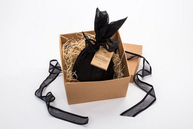 Special Reserve Plum Pudding in Hamper